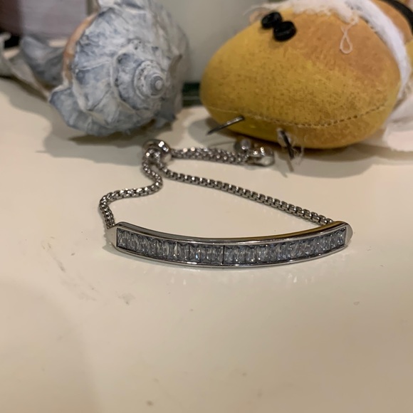 Beautiful bracelet, dangle slide to tighten - Picture 1 of 4